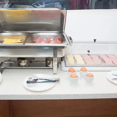 Aristides מלון דירות פראמה