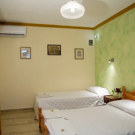 Aristides Aparthotel *