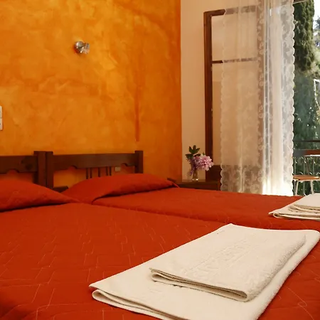 Aristides Aparthotel