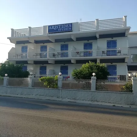 Aristides Apartmanhotel Pérama