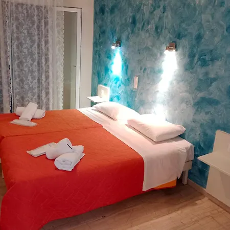 Aristides Apartahotel 3*